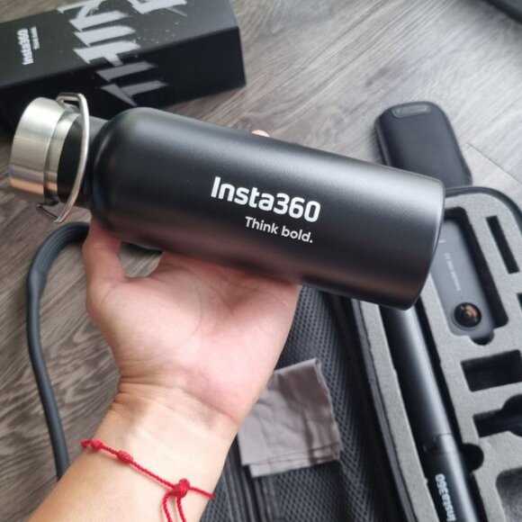 Insta360 X2 Bundle - Picture 4 of 6